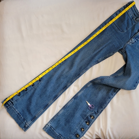 Anthropologie Pilcro Mid / High Rise Boot Cut Buttoned Slit Flare Jeans sz 25 - Picture 13 of 16